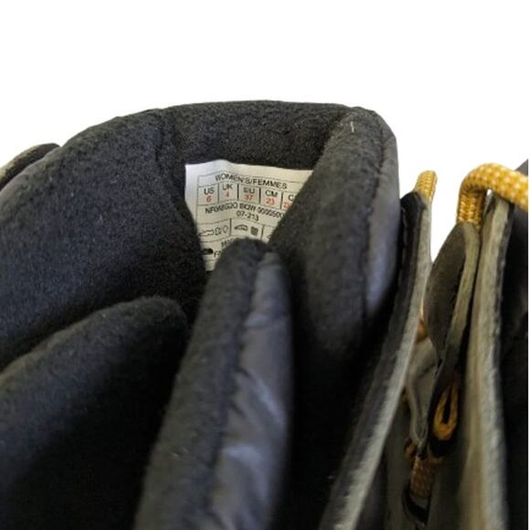 The North Face Women's Shellista IV Shorty WP-Taupe Green/TNF Black-6-NNTNB-S234 - Picture 3 of 6